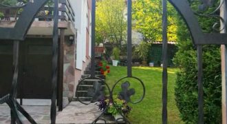 Се издава убава семејна куќа во Радишани