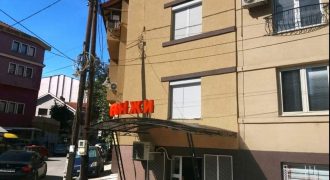 Се издава деловен простор од 100м2 во Центар, Буњаковец
