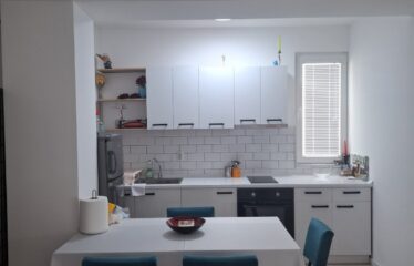 Се продава стан од 43м2 во Охрид