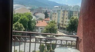 Се издава стан од 63м2 на Партизанска